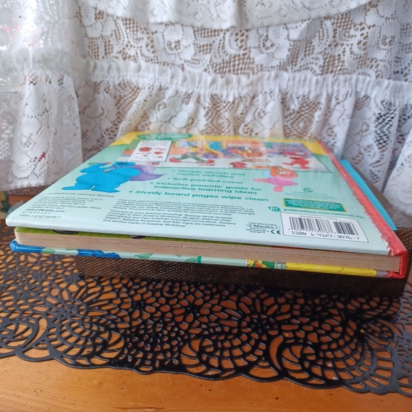 VINTAGE 2004 SESAME STREET ELMO & FRIENDS FIRST LOOK AND FIND BOOK FOR TODDLERS - Picture 8 of 15